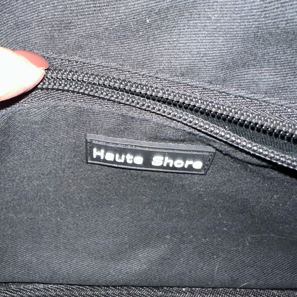 Haute Shore Neoprene crossbody bag - Picture 6 of 7